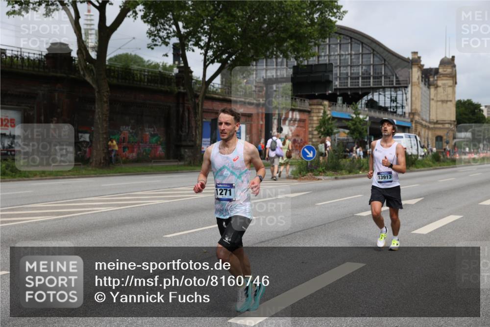 29.06.2025 - hella hamburg halbmarathon Yannick Fuchs http://msf.ph/oto/8160746 29.06.2025 10:20:36 20KM 1271, 2483, 4338, 8376, 10867, 11078, 11994, 12067, 13913, 14836, 15483 meine-sportfotos.de