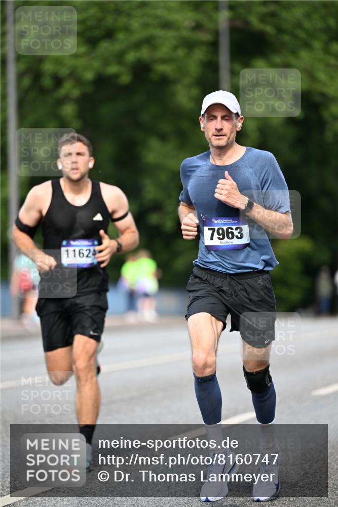 29.06.2025 - hella hamburg halbmarathon Dr. Thomas Lammeyer http://msf.ph/oto/8160747 29.06.2025 09:44:25 Kennedybrücke 2459, 4128, 4571, 7963, 9442, 10234 meine-sportfotos.de