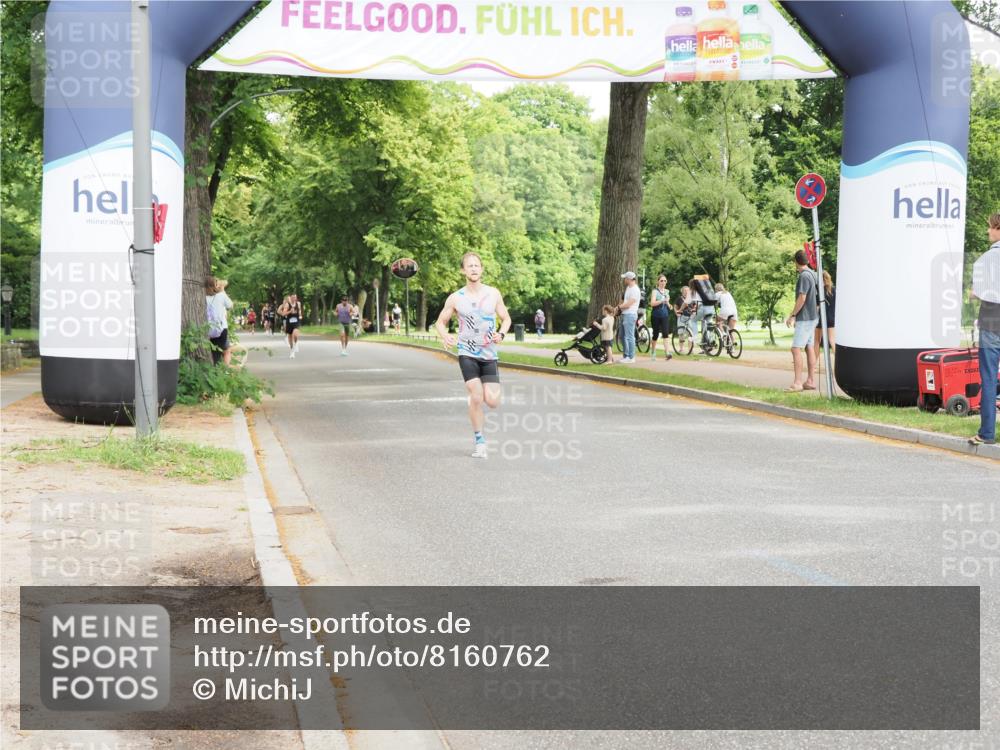 29.06.2025 - hella hamburg halbmarathon MichiJ http://msf.ph/oto/8160762 29.06.2025 10:11:11 Zwischen KM18-KM19 12678 meine-sportfotos.de
