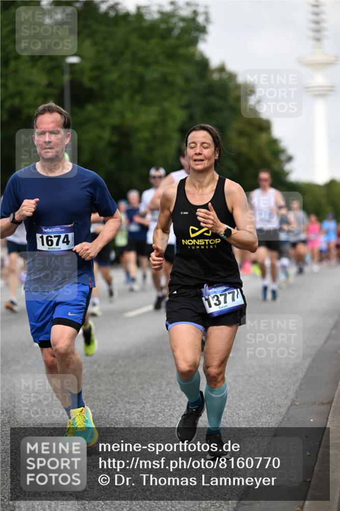 29.06.2025 - hella hamburg halbmarathon Dr. Thomas Lammeyer http://msf.ph/oto/8160770 29.06.2025 10:08:36 Kennedybrücke 1161, 1316, 1367, 1377, 1674, 2011, 3413, 3488, 4146, 4488, 4904, 5354, 5365, 5976, 6311, 6706, 6709, 8089, 8217, 10213, 10756, 10962 meine-sportfotos.de