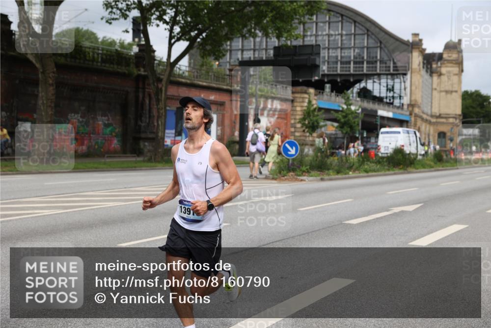 29.06.2025 - hella hamburg halbmarathon Yannick Fuchs http://msf.ph/oto/8160790 29.06.2025 10:20:37 20KM 1271, 2483, 4338, 8376, 11994, 12067, 13913, 15483 meine-sportfotos.de