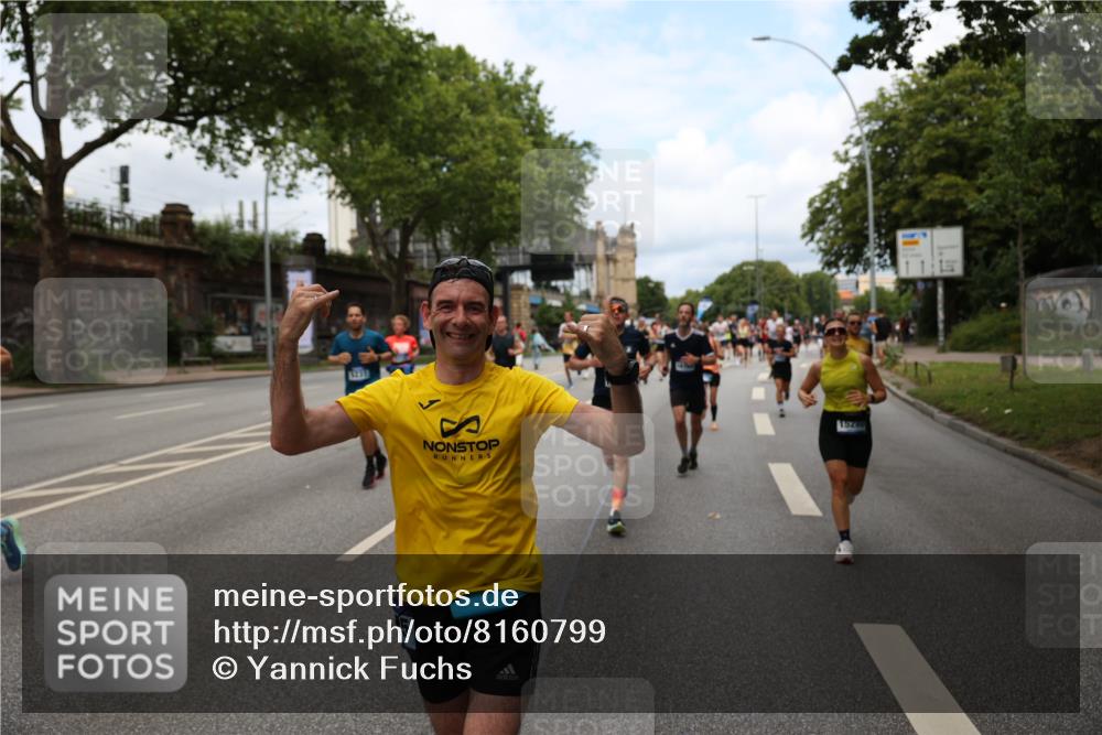 29.06.2025 - hella hamburg halbmarathon Yannick Fuchs http://msf.ph/oto/8160799 29.06.2025 10:38:53 20KM 1057, 1220, 1391, 1468, 1782, 1902, 1941, 2365, 2402, 2415, 3004, 3021, 3098, 3305, 4310, 4691, 4991, 5231, 5476, 5884, 7191, 7322, 7710, 8722, 8928, 9159, 9444, 10596, 11469, 12159, 12711, 13123, 13975, 14351, 14464, 14667, 14816, 15185, 15225, 15233, 15280, 16506, 16893, 17097, 17406, 17729, 17748, 18539, 18560, 18806, 19207 meine-sportfotos.de