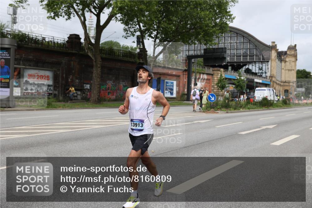 29.06.2025 - hella hamburg halbmarathon Yannick Fuchs http://msf.ph/oto/8160809 29.06.2025 10:20:37 20KM 1271, 2483, 4338, 8376, 11994, 12067, 13913, 15483 meine-sportfotos.de