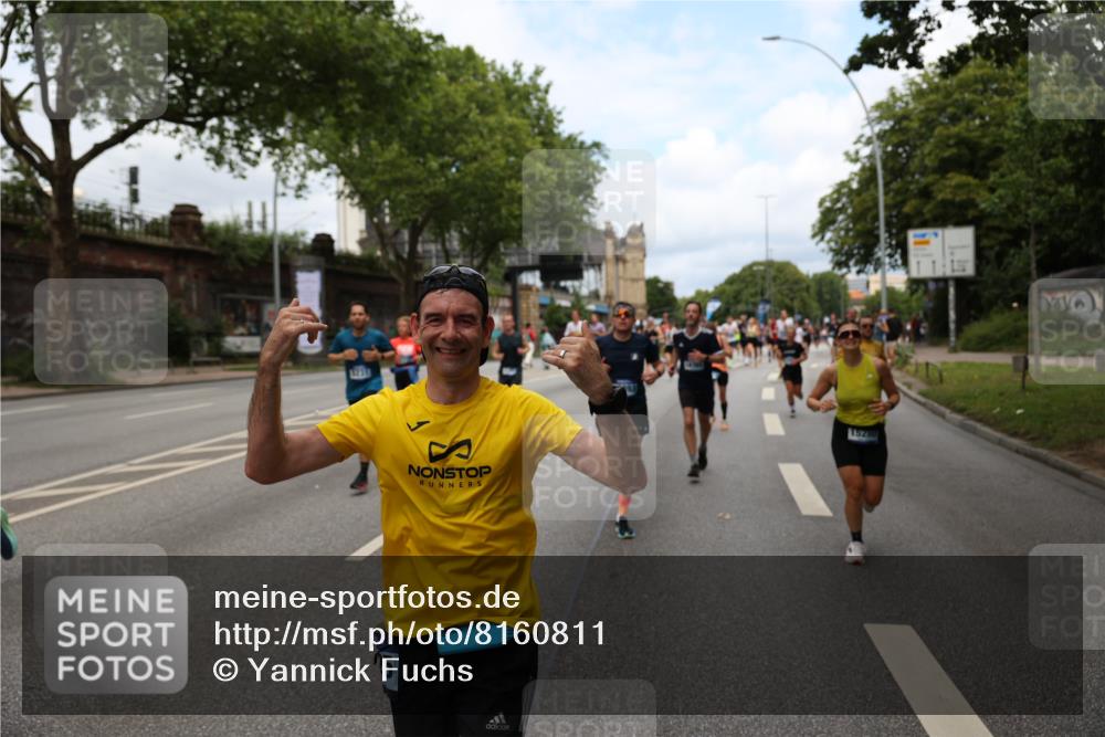 29.06.2025 - hella hamburg halbmarathon Yannick Fuchs http://msf.ph/oto/8160811 29.06.2025 10:38:53 20KM 1057, 1220, 1391, 1468, 1782, 1902, 1941, 2365, 2402, 2415, 3004, 3021, 3098, 3305, 4310, 4691, 4991, 5231, 5476, 5884, 7191, 7322, 7710, 8722, 8928, 9159, 9444, 10596, 11469, 12159, 12711, 13123, 13975, 14351, 14464, 14667, 14816, 15185, 15225, 15233, 15280, 16506, 16893, 17097, 17406, 17729, 17748, 18539, 18560, 18806, 19207 meine-sportfotos.de