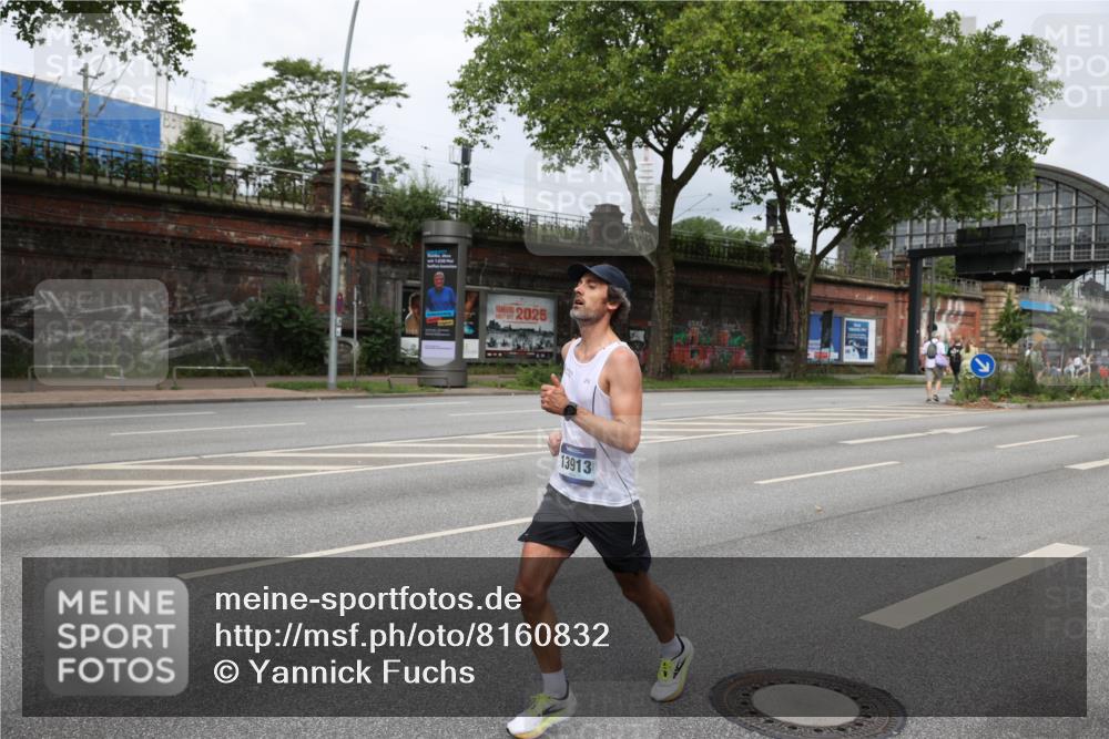 29.06.2025 - hella hamburg halbmarathon Yannick Fuchs http://msf.ph/oto/8160832 29.06.2025 10:20:37 20KM 1271, 2483, 4338, 8376, 11994, 12067, 13913, 15483 meine-sportfotos.de