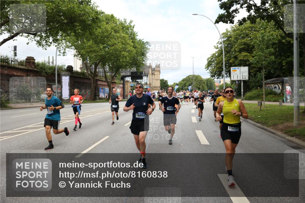 29.06.2025 - hella hamburg halbmarathon Yannick Fuchs http://msf.ph/oto/8160838 29.06.2025 10:38:53 20KM 1057, 1220, 1391, 1468, 1782, 1902, 1941, 2365, 2402, 2415, 3004, 3021, 3098, 3305, 4310, 4691, 4991, 5231, 5476, 5884, 7191, 7322, 7710, 8722, 8928, 9159, 9444, 10596, 11469, 12159, 12711, 13123, 13975, 14351, 14464, 14667, 14816, 15185, 15225, 15233, 15280, 16506, 16893, 17097, 17406, 17729, 17748, 18539, 18560, 18806, 19207 meine-sportfotos.de