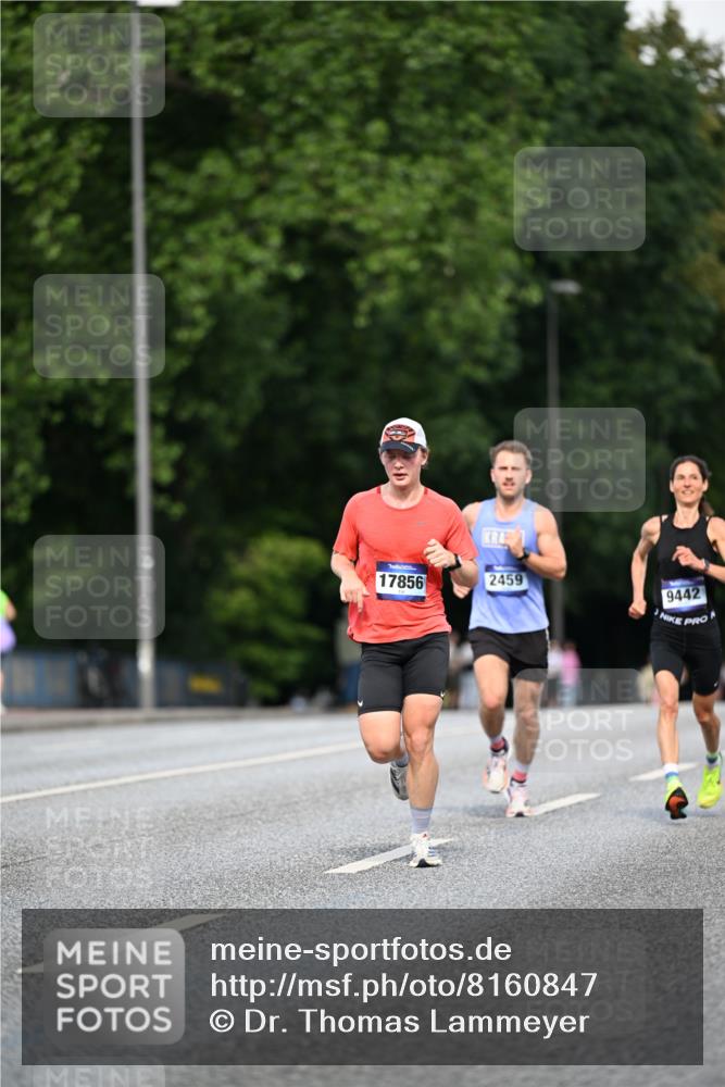 29.06.2025 - hella hamburg halbmarathon Dr. Thomas Lammeyer http://msf.ph/oto/8160847 29.06.2025 09:44:27 Kennedybrücke 2459, 4128, 4571, 7963, 9442, 10234 meine-sportfotos.de