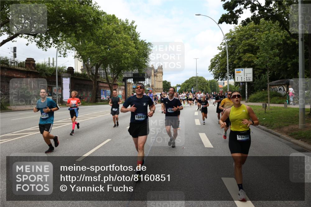 29.06.2025 - hella hamburg halbmarathon Yannick Fuchs http://msf.ph/oto/8160851 29.06.2025 10:38:53 20KM 1057, 1220, 1391, 1468, 1782, 1902, 1941, 2365, 2402, 2415, 3004, 3021, 3098, 3305, 4310, 4691, 4991, 5231, 5476, 5884, 7191, 7322, 7710, 8722, 8928, 9159, 9444, 10596, 11469, 12159, 12711, 13123, 13975, 14351, 14464, 14667, 14816, 15185, 15225, 15233, 15280, 16506, 16893, 17097, 17406, 17729, 17748, 18539, 18560, 18806, 19207 meine-sportfotos.de