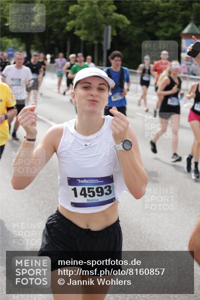 29.06.2025 - hella hamburg halbmarathon Jannik Wohlers http://msf.ph/oto/8160857 29.06.2025 10:18:57 Lombardsbrücke 1332, 1708, 2017, 2311, 2589, 2795, 2812, 2895, 2993, 4722, 5034, 5080, 5098, 5178, 5429, 5449, 6477, 6542, 6939, 7143, 8537, 8575, 8761, 8778, 9252, 9652, 9856, 10039, 10124, 10129, 10966, 11081, 11247, 12007, 12619, 12621, 12696, 12741, 13180, 13424, 13544, 13781, 13984, 14000, 14245, 14593, 14808, 14957, 15594, 15780, 15802, 15817, 16142, 16490, 16613, 16631, 16951, 16952, 17187, 17721, 18053, 18151, 18234, 18279 meine-sportfotos.de