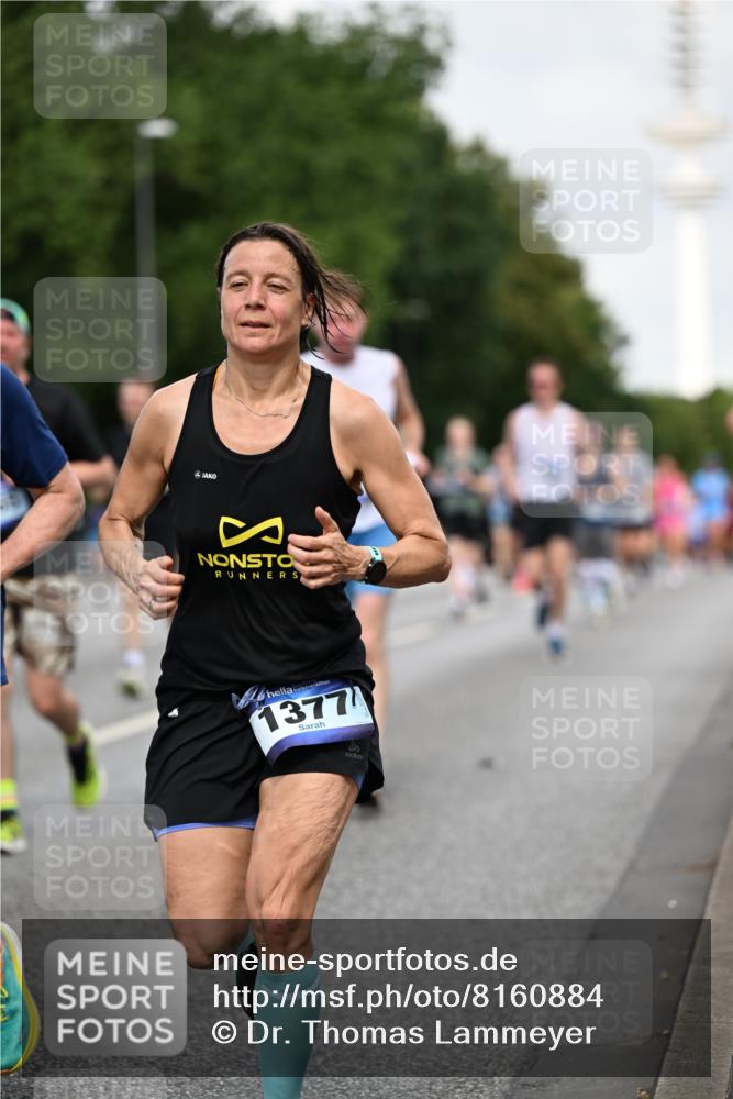 29.06.2025 - hella hamburg halbmarathon Dr. Thomas Lammeyer http://msf.ph/oto/8160884 29.06.2025 10:08:36 Kennedybrücke 1161, 1316, 1367, 1377, 1674, 2011, 3413, 3488, 4146, 4488, 4904, 5354, 5365, 5976, 6311, 6706, 6709, 8089, 8217, 10213, 10756, 10962 meine-sportfotos.de