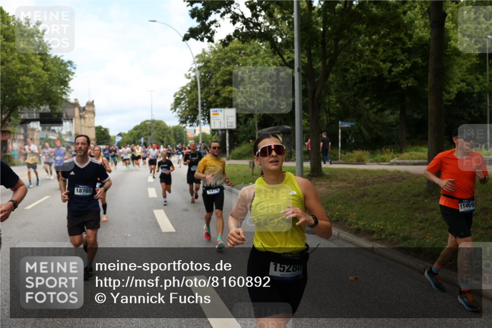 29.06.2025 - hella hamburg halbmarathon Yannick Fuchs http://msf.ph/oto/8160892 29.06.2025 10:38:54 20KM 1057, 1220, 1391, 1468, 1782, 1902, 1941, 2365, 2402, 2415, 3004, 3021, 3098, 3305, 4310, 4691, 4991, 5231, 5476, 5884, 7191, 7322, 7710, 8928, 9159, 10596, 11469, 12159, 12711, 13123, 13975, 14351, 14464, 14667, 14686, 14687, 14816, 15185, 15225, 15280, 16506, 16893, 17097, 17406, 17748, 18539, 18560, 18806, 19207 meine-sportfotos.de