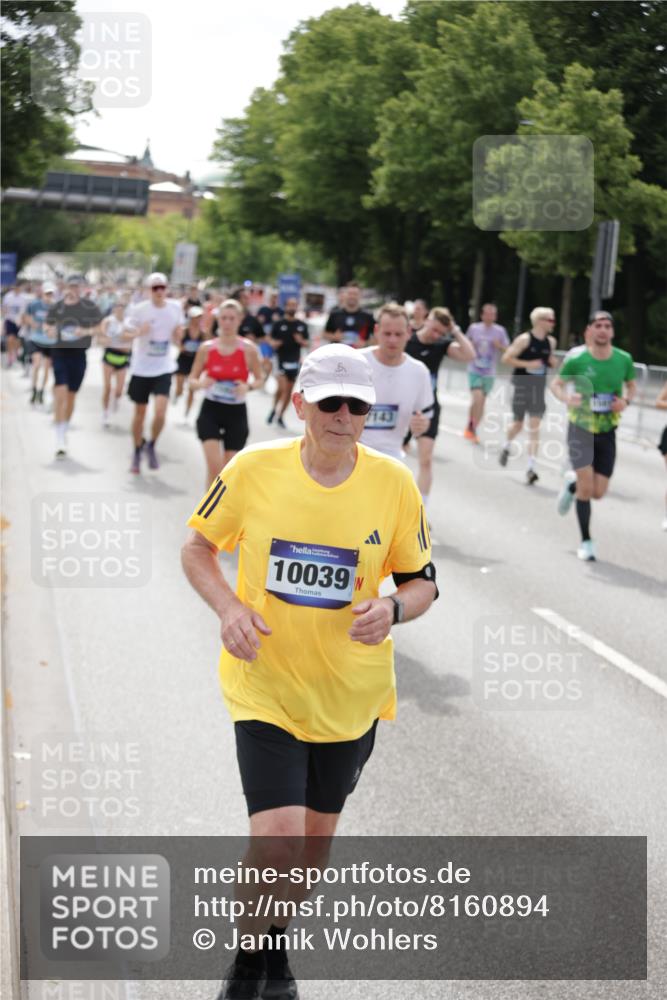 29.06.2025 - hella hamburg halbmarathon Jannik Wohlers http://msf.ph/oto/8160894 29.06.2025 10:18:58 Lombardsbrücke 1332, 1708, 2017, 2311, 2589, 2795, 2812, 2895, 2993, 2995, 4722, 5080, 5178, 5429, 5449, 6542, 6939, 7143, 8537, 8575, 8761, 8778, 9252, 9856, 10039, 10124, 10129, 10966, 11081, 11247, 12007, 12619, 12621, 12696, 12741, 13180, 13424, 13544, 13567, 13781, 13984, 14000, 14245, 14593, 14808, 14957, 15780, 15802, 15817, 16142, 16490, 16613, 16631, 16951, 16952, 17187, 17721, 18053, 18151, 18234, 18279, 18686 meine-sportfotos.de