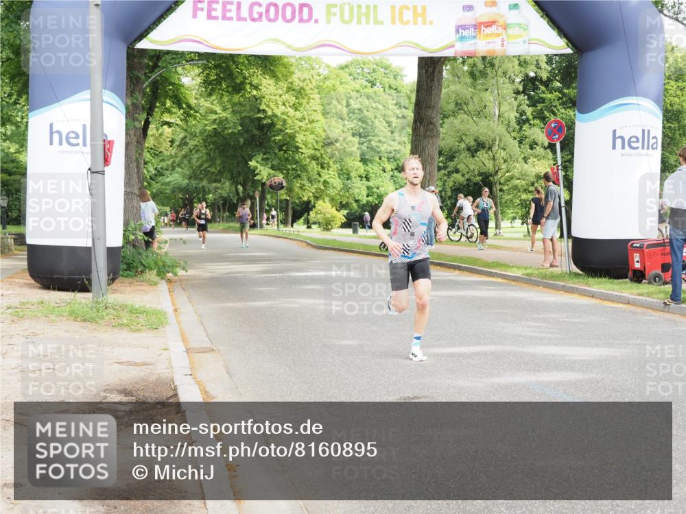 29.06.2025 - hella hamburg halbmarathon MichiJ http://msf.ph/oto/8160895 29.06.2025 10:11:12 Zwischen KM18-KM19  meine-sportfotos.de