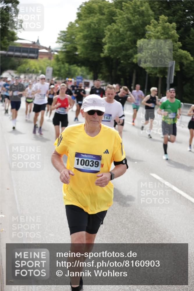29.06.2025 - hella hamburg halbmarathon Jannik Wohlers http://msf.ph/oto/8160903 29.06.2025 10:18:58 Lombardsbrücke 1332, 1708, 2017, 2311, 2589, 2795, 2812, 2895, 2993, 2995, 4722, 5080, 5178, 5429, 5449, 6542, 6939, 7143, 8537, 8575, 8761, 8778, 9252, 9856, 10039, 10124, 10129, 10966, 11081, 11247, 12007, 12619, 12621, 12696, 12741, 13180, 13424, 13544, 13567, 13781, 13984, 14000, 14245, 14593, 14808, 14957, 15780, 15802, 15817, 16142, 16490, 16613, 16631, 16951, 16952, 17187, 17721, 18053, 18151, 18234, 18279, 18686 meine-sportfotos.de
