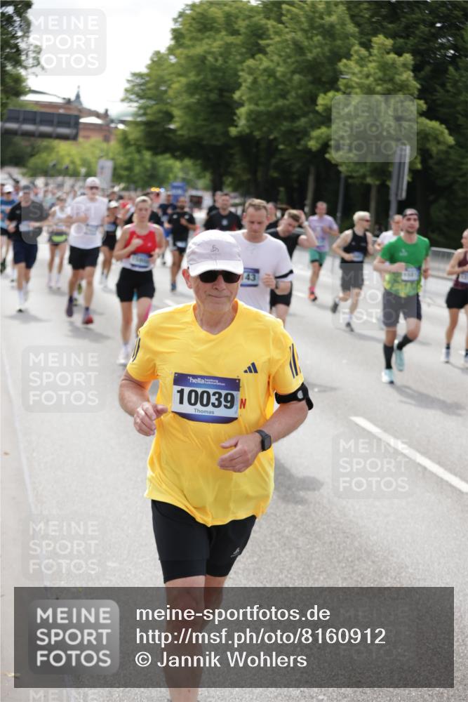 29.06.2025 - hella hamburg halbmarathon Jannik Wohlers http://msf.ph/oto/8160912 29.06.2025 10:18:58 Lombardsbrücke 1332, 1708, 2017, 2311, 2589, 2795, 2812, 2895, 2993, 2995, 4722, 5080, 5178, 5429, 5449, 6542, 6939, 7143, 8537, 8575, 8761, 8778, 9252, 9856, 10039, 10124, 10129, 10966, 11081, 11247, 12007, 12619, 12621, 12696, 12741, 13180, 13424, 13544, 13567, 13781, 13984, 14000, 14245, 14593, 14808, 14957, 15780, 15802, 15817, 16142, 16490, 16613, 16631, 16951, 16952, 17187, 17721, 18053, 18151, 18234, 18279, 18686 meine-sportfotos.de
