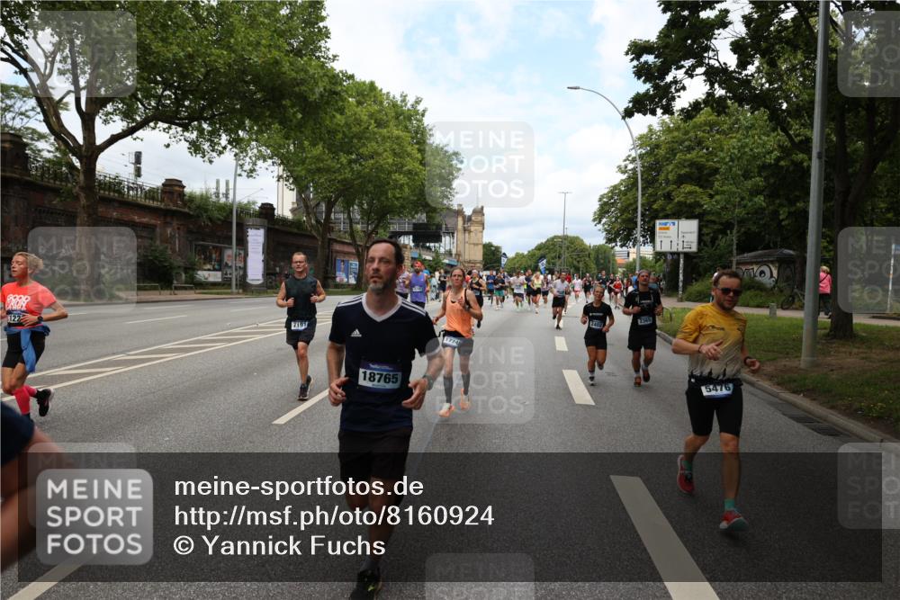 29.06.2025 - hella hamburg halbmarathon Yannick Fuchs http://msf.ph/oto/8160924 29.06.2025 10:38:55 20KM 1057, 1220, 1391, 1468, 1782, 1902, 1941, 2365, 2402, 2415, 3004, 3098, 3305, 4310, 4691, 4991, 5231, 5476, 5884, 7191, 7322, 7710, 8928, 9159, 10596, 11469, 12159, 12711, 13123, 13975, 14351, 14464, 14667, 14686, 14687, 14816, 15185, 15280, 16506, 16893, 17097, 17406, 17748, 18539, 18560, 18806, 19207 meine-sportfotos.de