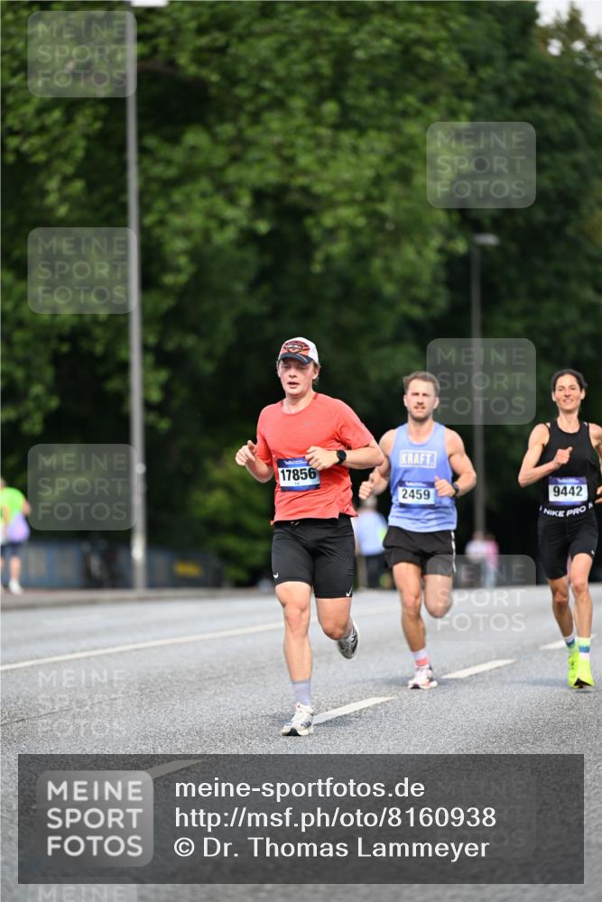 29.06.2025 - hella hamburg halbmarathon Dr. Thomas Lammeyer http://msf.ph/oto/8160938 29.06.2025 09:44:28 Kennedybrücke 2459, 4128, 4571, 7963, 9442, 10234 meine-sportfotos.de