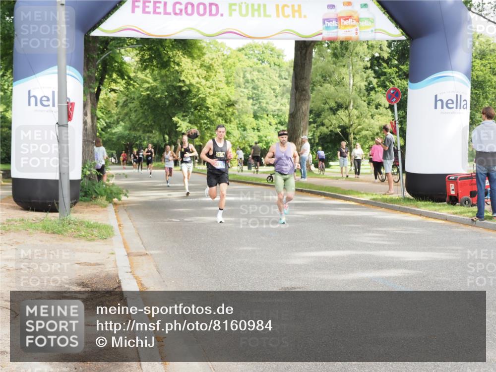 29.06.2025 - hella hamburg halbmarathon MichiJ http://msf.ph/oto/8160984 29.06.2025 10:11:19 Zwischen KM18-KM19 14717 meine-sportfotos.de