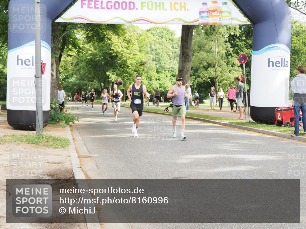 29.06.2025 - hella hamburg halbmarathon MichiJ http://msf.ph/oto/8160996 29.06.2025 10:11:19 Zwischen KM18-KM19 14717 meine-sportfotos.de