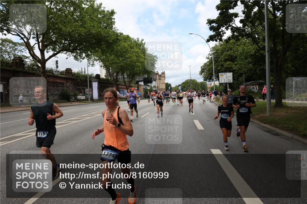 29.06.2025 - hella hamburg halbmarathon Yannick Fuchs http://msf.ph/oto/8160999 29.06.2025 10:38:56 20KM 1057, 1220, 1391, 1468, 1782, 1902, 1941, 2365, 2402, 2415, 3004, 3098, 3305, 4691, 4991, 5231, 5476, 5884, 7191, 7322, 7710, 8928, 9159, 10596, 11469, 12159, 12711, 13123, 13975, 14351, 14464, 14667, 14686, 14687, 14816, 15185, 16506, 17097, 17406, 17748, 18539, 18560, 18806, 19207 meine-sportfotos.de
