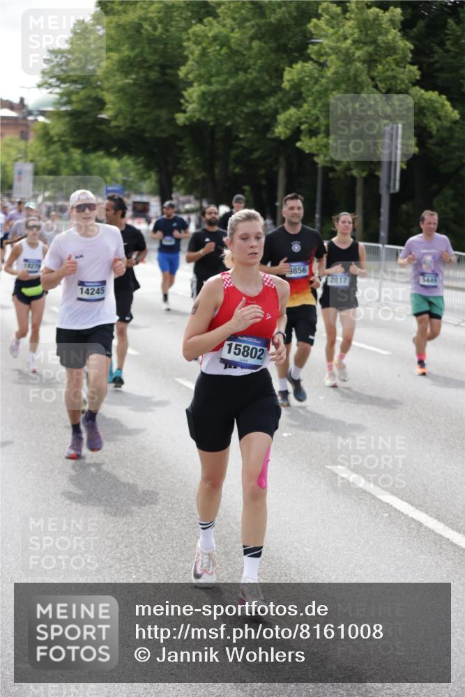 29.06.2025 - hella hamburg halbmarathon Jannik Wohlers http://msf.ph/oto/8161008 29.06.2025 10:19:00 Lombardsbrücke 1332, 1708, 2017, 2311, 2589, 2795, 2812, 2895, 2993, 2995, 4722, 5035, 5080, 5123, 5178, 5429, 5449, 6542, 6939, 7143, 8537, 8575, 8761, 8778, 9252, 9856, 10039, 10124, 10129, 10966, 11081, 11247, 12007, 12696, 12741, 13180, 13424, 13567, 13781, 13984, 14000, 14245, 14593, 14808, 14957, 15780, 15802, 15817, 16142, 16159, 16613, 16631, 16951, 16952, 17187, 17721, 18053, 18151, 18234, 18279, 18686, 18698 meine-sportfotos.de