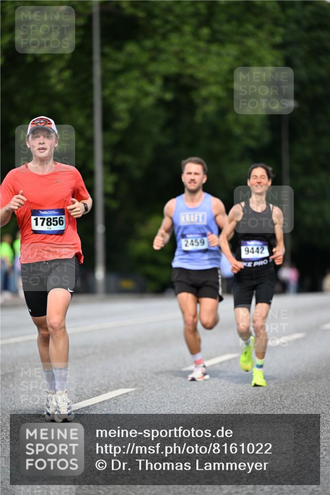 29.06.2025 - hella hamburg halbmarathon Dr. Thomas Lammeyer http://msf.ph/oto/8161022 29.06.2025 09:44:29 Kennedybrücke 2459, 4128, 4571, 7963, 9442, 10234 meine-sportfotos.de