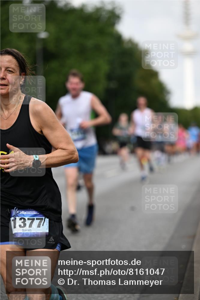 29.06.2025 - hella hamburg halbmarathon Dr. Thomas Lammeyer http://msf.ph/oto/8161047 29.06.2025 10:08:37 Kennedybrücke 1316, 1367, 1377, 1674, 2011, 2698, 3413, 3488, 4146, 4904, 5354, 5365, 5976, 6311, 6706, 6709, 8089, 8217, 10213, 10756, 10962 meine-sportfotos.de
