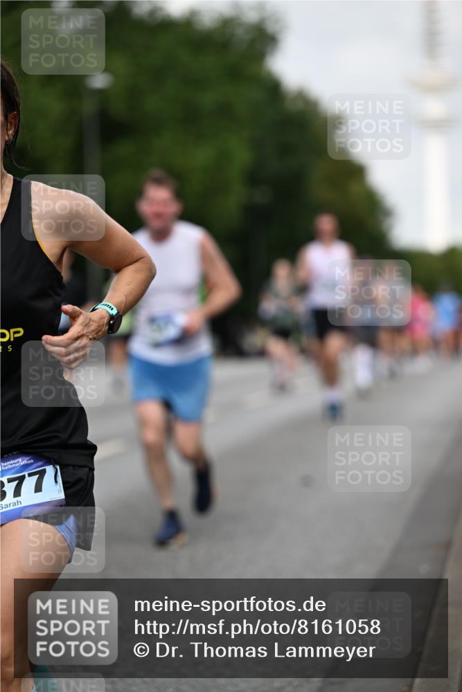 29.06.2025 - hella hamburg halbmarathon Dr. Thomas Lammeyer http://msf.ph/oto/8161058 29.06.2025 10:08:37 Kennedybrücke 1316, 1367, 1377, 1674, 2011, 2698, 3413, 3488, 4146, 4904, 5354, 5365, 5976, 6311, 6706, 6709, 8089, 8217, 10213, 10756, 10962 meine-sportfotos.de