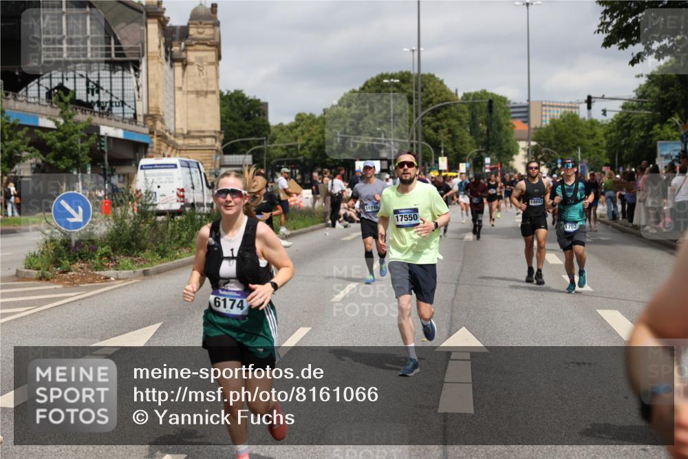 29.06.2025 - hella hamburg halbmarathon Yannick Fuchs http://msf.ph/oto/8161066 29.06.2025 10:59:23 20KM 1249, 1702, 1733, 1781, 1790, 1863, 2782, 2979, 3328, 4227, 4307, 4499, 4985, 5073, 6174, 6489, 6590, 7717, 7760, 8219, 8423, 8578, 8917, 8960, 9526, 9736, 9737, 10742, 10781, 11027, 11784, 11917, 12211, 12212, 12473, 13184, 13221, 13481, 13533, 13566, 13932, 14642, 15915, 16989, 17434, 17441, 17550, 18128, 18178, 18324, 18732, 18754, 18796, 19162 meine-sportfotos.de