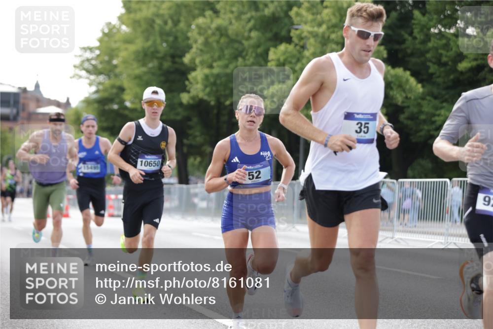 29.06.2025 - hella hamburg halbmarathon Jannik Wohlers http://msf.ph/oto/8161081 29.06.2025 09:39:46 Lombardsbrücke 35, 52, 53, 2144, 2659, 3720, 9255, 10650, 14717, 15495, 16120, 19075 meine-sportfotos.de