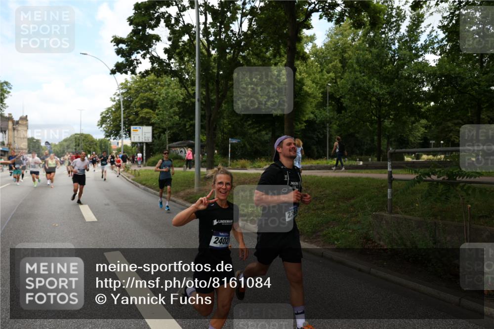 29.06.2025 - hella hamburg halbmarathon Yannick Fuchs http://msf.ph/oto/8161084 29.06.2025 10:38:57 20KM 1057, 1220, 1391, 1468, 1697, 1782, 1902, 1941, 2365, 2402, 2415, 3004, 3098, 3305, 4691, 4991, 5476, 5884, 7191, 7322, 7710, 8928, 9159, 10596, 11469, 12159, 12711, 13123, 13975, 14351, 14464, 14667, 14686, 14687, 14703, 14816, 15185, 16506, 17097, 17406, 18539, 18560, 18806, 19207 meine-sportfotos.de
