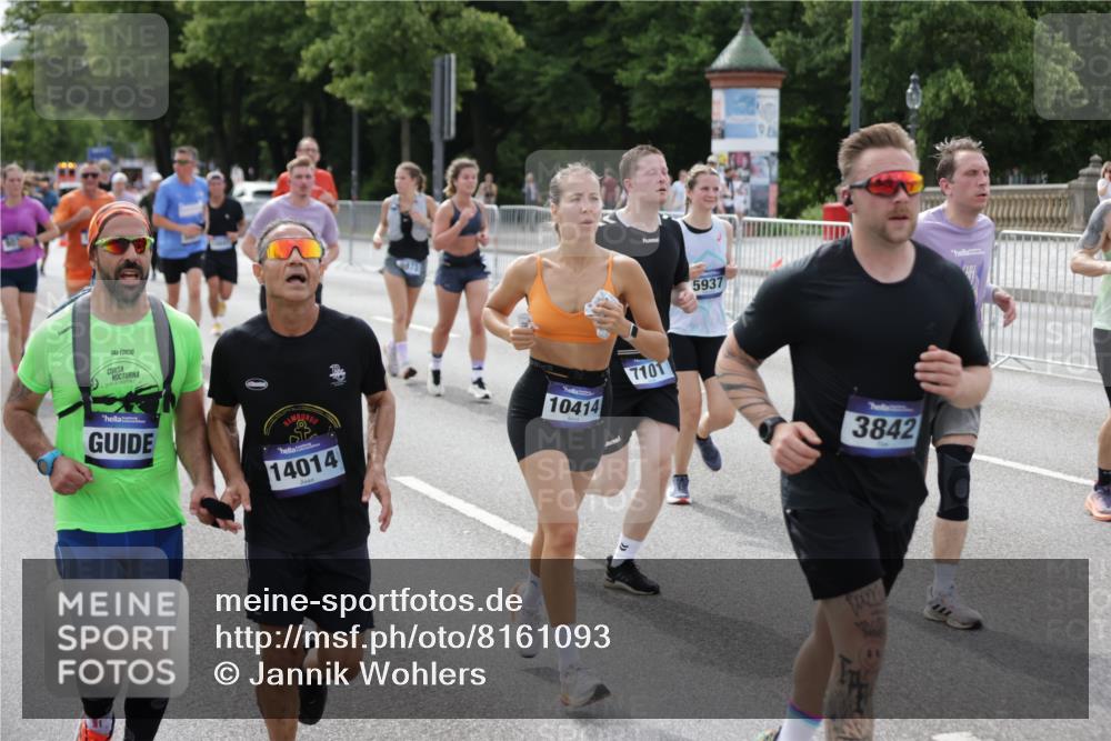 29.06.2025 - hella hamburg halbmarathon Jannik Wohlers http://msf.ph/oto/8161093 29.06.2025 10:19:54 Lombardsbrücke 1046, 1069, 1474, 2478, 3434, 3842, 4154, 4585, 4614, 4737, 4739, 5556, 5659, 5811, 5812, 5831, 5937, 6951, 7018, 7101, 7131, 7739, 7744, 8025, 8462, 8588, 9136, 9196, 9735, 9873, 10041, 10414, 10550, 10595, 10754, 11835, 12056, 13013, 14014, 14564, 14894, 15180, 15481, 15619, 16164, 16714, 16991, 17671, 18114 meine-sportfotos.de