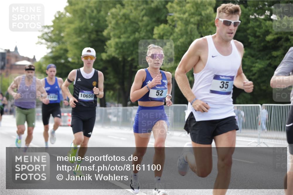 29.06.2025 - hella hamburg halbmarathon Jannik Wohlers http://msf.ph/oto/8161100 29.06.2025 09:39:46 Lombardsbrücke 35, 52, 53, 2144, 2659, 3720, 9255, 10650, 14717, 15495, 16120, 19075 meine-sportfotos.de