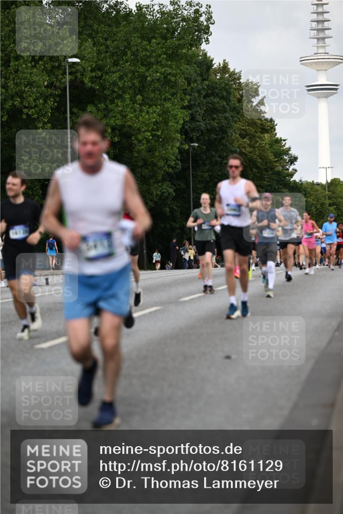 29.06.2025 - hella hamburg halbmarathon Dr. Thomas Lammeyer http://msf.ph/oto/8161129 29.06.2025 10:08:37 Kennedybrücke 1316, 1367, 1377, 1674, 2011, 2698, 3413, 3488, 4146, 4904, 5354, 5365, 5976, 6311, 6706, 6709, 8089, 8217, 10213, 10756, 10962 meine-sportfotos.de
