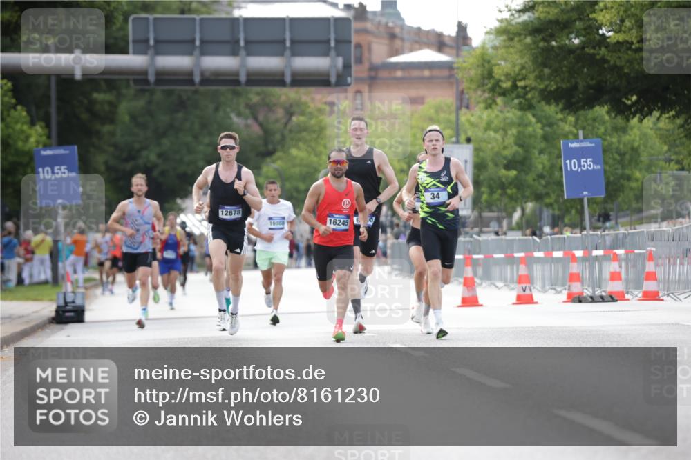 29.06.2025 - hella hamburg halbmarathon Jannik Wohlers http://msf.ph/oto/8161230 29.06.2025 09:39:50 Lombardsbrücke 35, 52, 2144, 2659, 3720, 9255, 10650, 14717, 15495, 16120, 19075 meine-sportfotos.de