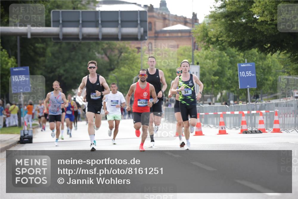 29.06.2025 - hella hamburg halbmarathon Jannik Wohlers http://msf.ph/oto/8161251 29.06.2025 09:39:50 Lombardsbrücke 35, 52, 2144, 2659, 3720, 9255, 10650, 14717, 15495, 16120, 19075 meine-sportfotos.de