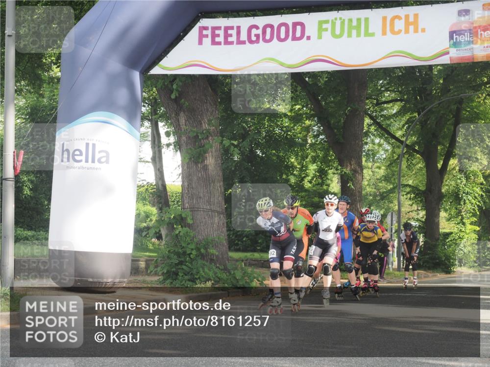 29.06.2025 - hella hamburg halbmarathon KatJ http://msf.ph/oto/8161257 29.06.2025 09:10:47 Zwischen KM18-KM19  meine-sportfotos.de