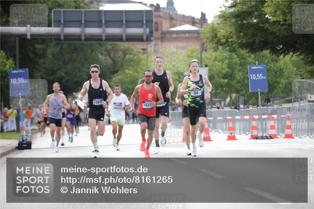29.06.2025 - hella hamburg halbmarathon Jannik Wohlers http://msf.ph/oto/8161265 29.06.2025 09:39:50 Lombardsbrücke 35, 52, 2144, 2659, 3720, 9255, 10650, 14717, 15495, 16120, 19075 meine-sportfotos.de