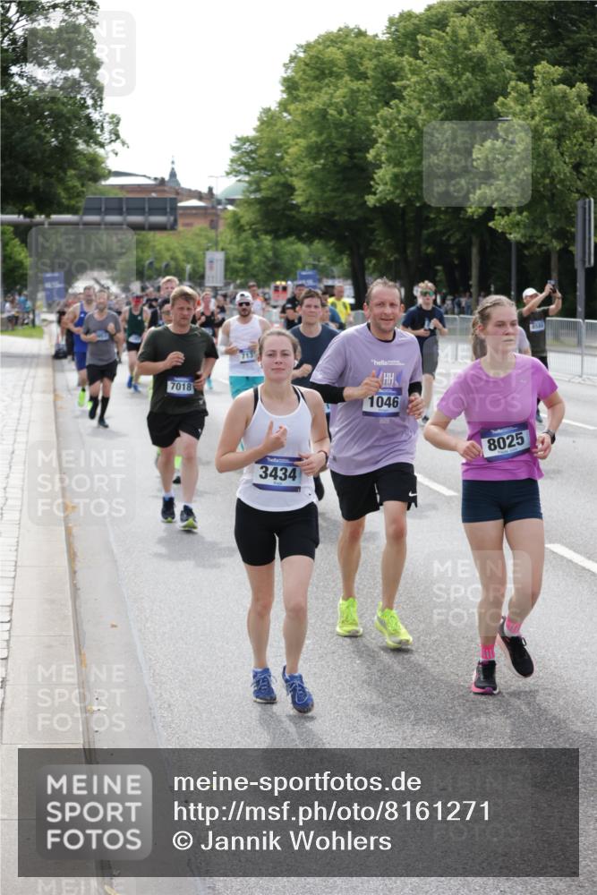 29.06.2025 - hella hamburg halbmarathon Jannik Wohlers http://msf.ph/oto/8161271 29.06.2025 10:19:57 Lombardsbrücke 1046, 1069, 1474, 2478, 3434, 3842, 4154, 4166, 4585, 4614, 5556, 5659, 5811, 5812, 5831, 5937, 6951, 7018, 7101, 7131, 7739, 7744, 8025, 8462, 8588, 9136, 9722, 9735, 9873, 10041, 10414, 10595, 10613, 10647, 10754, 11603, 11835, 12056, 12977, 13013, 14014, 14564, 14894, 15180, 15481, 15619, 16991, 17671, 18114, 19093 meine-sportfotos.de