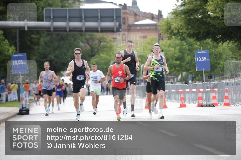 29.06.2025 - hella hamburg halbmarathon Jannik Wohlers http://msf.ph/oto/8161284 29.06.2025 09:39:50 Lombardsbrücke 35, 52, 2144, 2659, 3720, 9255, 10650, 14717, 15495, 16120, 19075 meine-sportfotos.de