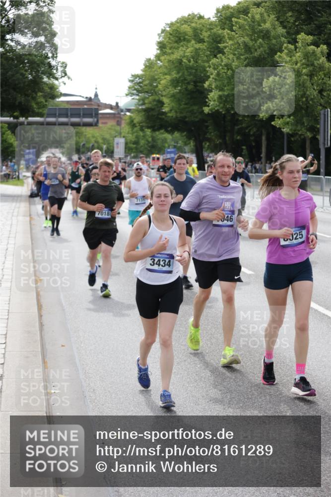 29.06.2025 - hella hamburg halbmarathon Jannik Wohlers http://msf.ph/oto/8161289 29.06.2025 10:19:57 Lombardsbrücke 1046, 1069, 1474, 2478, 3434, 3842, 4154, 4166, 4585, 4614, 5556, 5659, 5811, 5812, 5831, 5937, 6951, 7018, 7101, 7131, 7739, 7744, 8025, 8462, 8588, 9136, 9722, 9735, 9873, 10041, 10414, 10595, 10613, 10647, 10754, 11603, 11835, 12056, 12977, 13013, 14014, 14564, 14894, 15180, 15481, 15619, 16991, 17671, 18114, 19093 meine-sportfotos.de