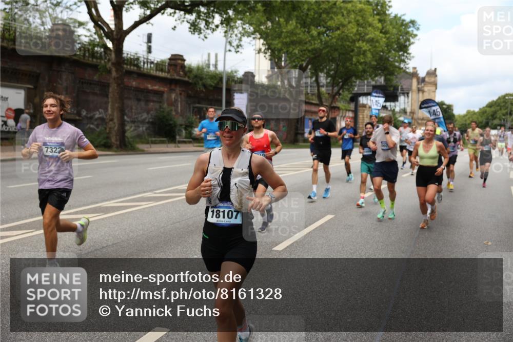 29.06.2025 - hella hamburg halbmarathon Yannick Fuchs http://msf.ph/oto/8161328 29.06.2025 10:38:59 20KM 1057, 1391, 1413, 1468, 1697, 1782, 1902, 1941, 2415, 3004, 3098, 3305, 4691, 4991, 5884, 7322, 7710, 8928, 9159, 9302, 10596, 11809, 12159, 12711, 13123, 13975, 14351, 14464, 14667, 14686, 14687, 14703, 14816, 15185, 16506, 17097, 17406, 18539, 18560, 18806, 19207 meine-sportfotos.de