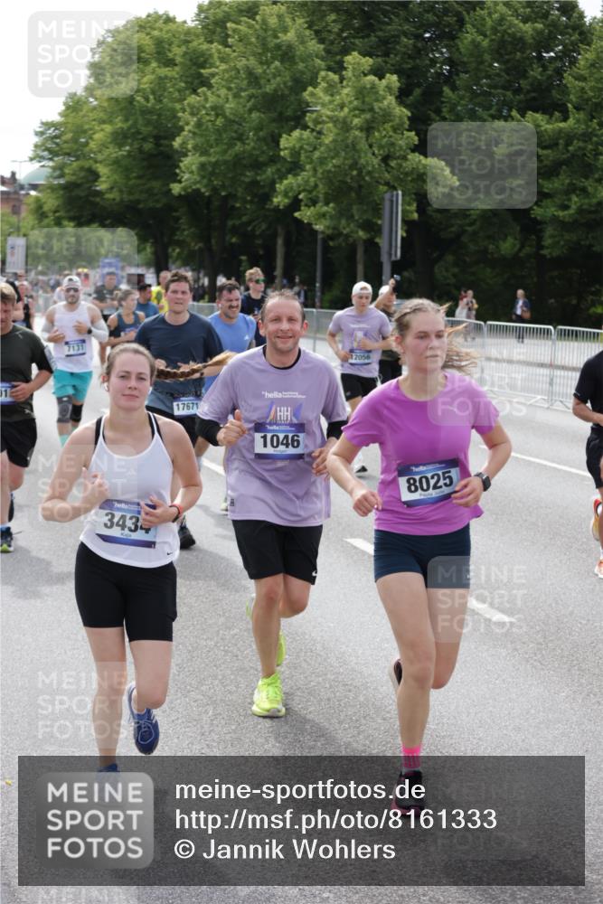 29.06.2025 - hella hamburg halbmarathon Jannik Wohlers http://msf.ph/oto/8161333 29.06.2025 10:19:58 Lombardsbrücke 1046, 1069, 1471, 1474, 2478, 3434, 3842, 4154, 4166, 4585, 4614, 5181, 5556, 5659, 5811, 5812, 5831, 5937, 6951, 7018, 7101, 7131, 7739, 7744, 8025, 8462, 8588, 9136, 9722, 9735, 9873, 10041, 10414, 10595, 10613, 10647, 10754, 11603, 11835, 12056, 12977, 13013, 14014, 14564, 14894, 15180, 15442, 15481, 15619, 16991, 17671, 18114, 19093 meine-sportfotos.de