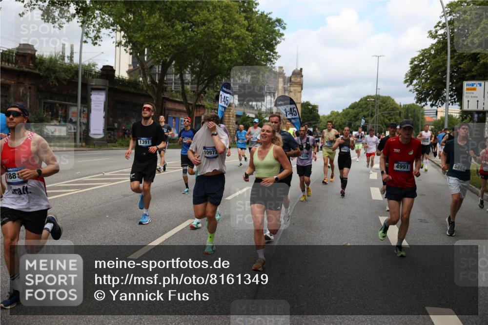 29.06.2025 - hella hamburg halbmarathon Yannick Fuchs http://msf.ph/oto/8161349 29.06.2025 10:39:00 20KM 1057, 1391, 1413, 1468, 1697, 1782, 1902, 1941, 2415, 3004, 3098, 3305, 4691, 4991, 5884, 7322, 7710, 8928, 9302, 10596, 11809, 12159, 12711, 13123, 13975, 14351, 14464, 14667, 14686, 14687, 14703, 14816, 15185, 16506, 17097, 17120, 17406, 18539, 18560, 18806, 19207 meine-sportfotos.de
