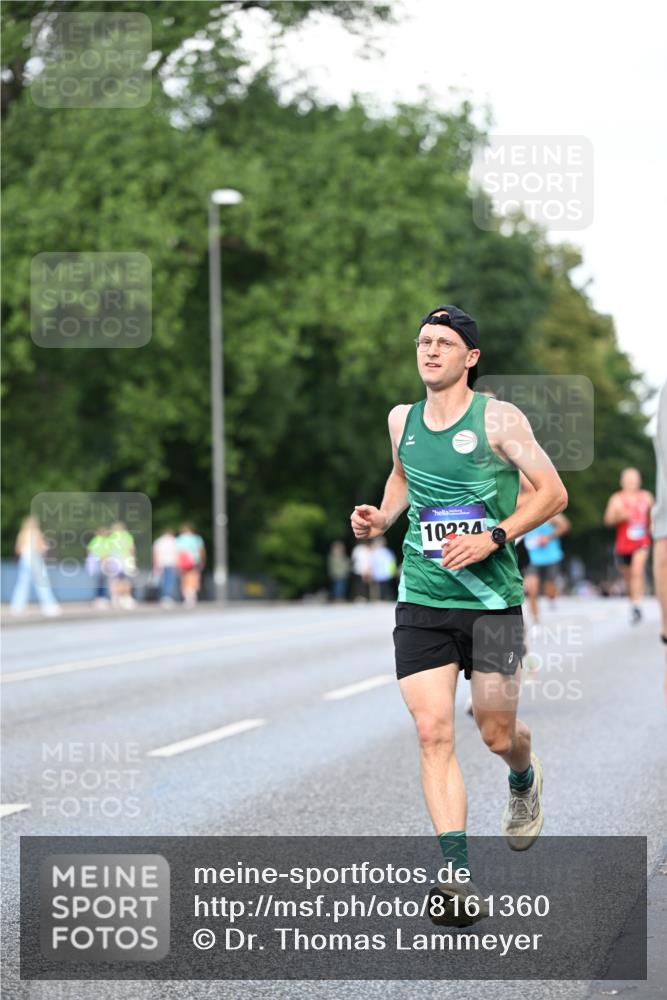 29.06.2025 - hella hamburg halbmarathon Dr. Thomas Lammeyer http://msf.ph/oto/8161360 29.06.2025 09:44:37 Kennedybrücke 2459, 4128, 4571, 7963, 9442, 10234, 10780, 11194 meine-sportfotos.de