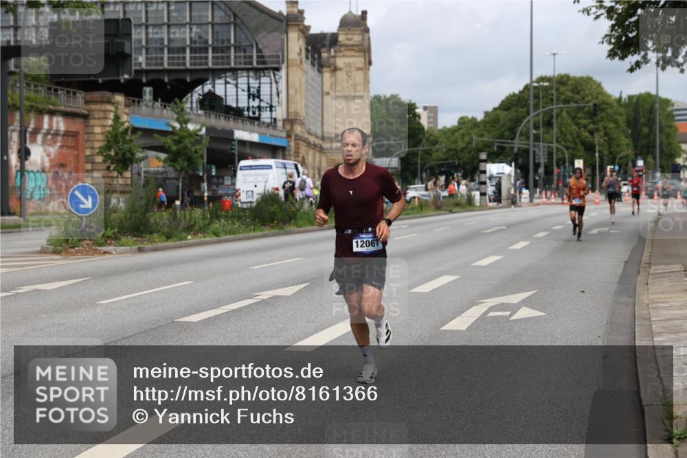 29.06.2025 - hella hamburg halbmarathon Yannick Fuchs http://msf.ph/oto/8161366 29.06.2025 10:20:53 20KM 4338, 8376, 9767, 10468, 11228, 12067, 13346, 14107, 17003 meine-sportfotos.de