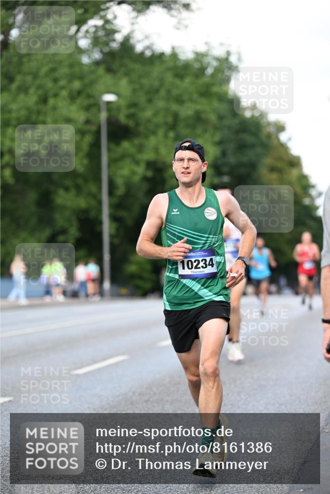29.06.2025 - hella hamburg halbmarathon Dr. Thomas Lammeyer http://msf.ph/oto/8161386 29.06.2025 09:44:37 Kennedybrücke 2459, 4128, 4571, 7963, 9442, 10234, 10780, 11194 meine-sportfotos.de
