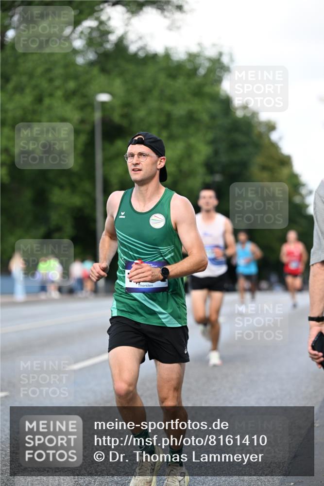 29.06.2025 - hella hamburg halbmarathon Dr. Thomas Lammeyer http://msf.ph/oto/8161410 29.06.2025 09:44:38 Kennedybrücke 2459, 4128, 4571, 9442, 10234, 10780, 11194 meine-sportfotos.de