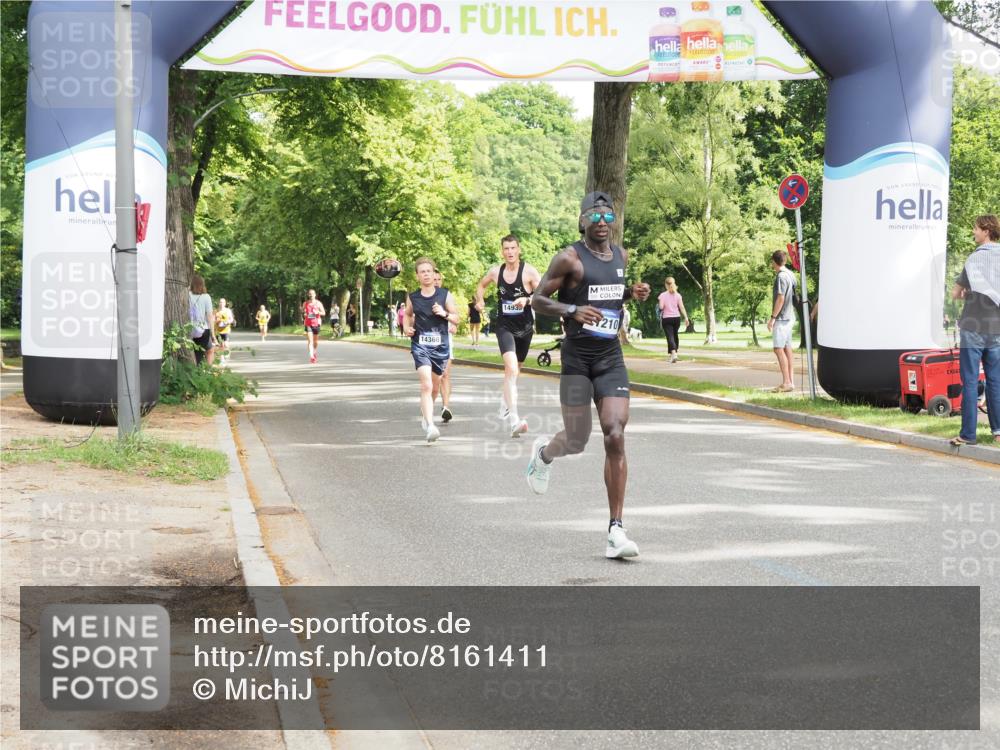 29.06.2025 - hella hamburg halbmarathon MichiJ http://msf.ph/oto/8161411 29.06.2025 10:11:30 Zwischen KM18-KM19 6530, 11210, 14933, 15526 meine-sportfotos.de
