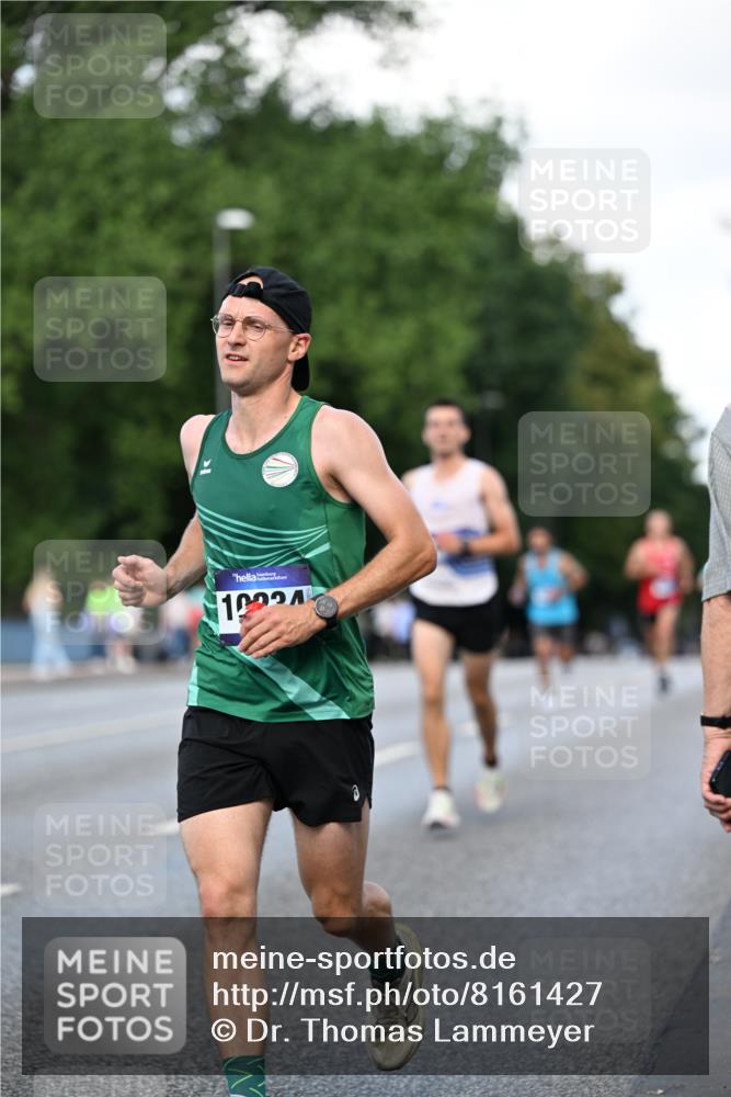 29.06.2025 - hella hamburg halbmarathon Dr. Thomas Lammeyer http://msf.ph/oto/8161427 29.06.2025 09:44:38 Kennedybrücke 2459, 4128, 4571, 9442, 10234, 10780, 11194 meine-sportfotos.de